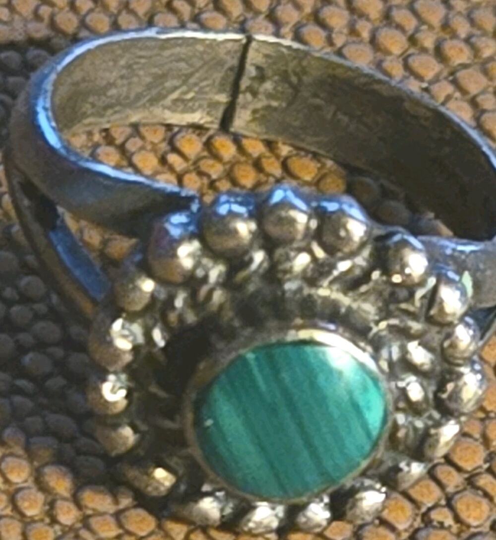 Sterling Silver Ring With Malachite Center Stone. Beaded Detail. Sz 6.
